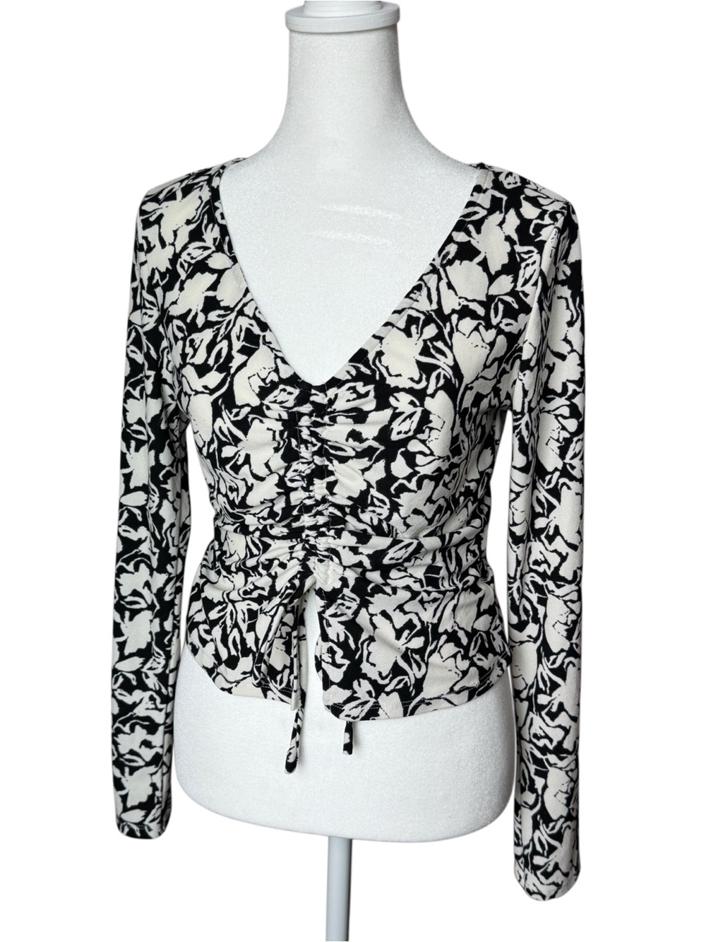 OWO Meraki Floral Ruched Tie Front Long Sleeve Crop Top Medium